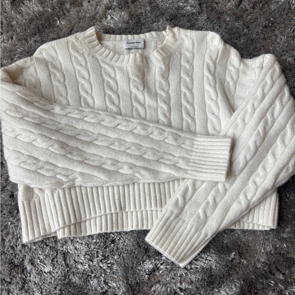 NWOT Aritzia Peggy sweater cropped